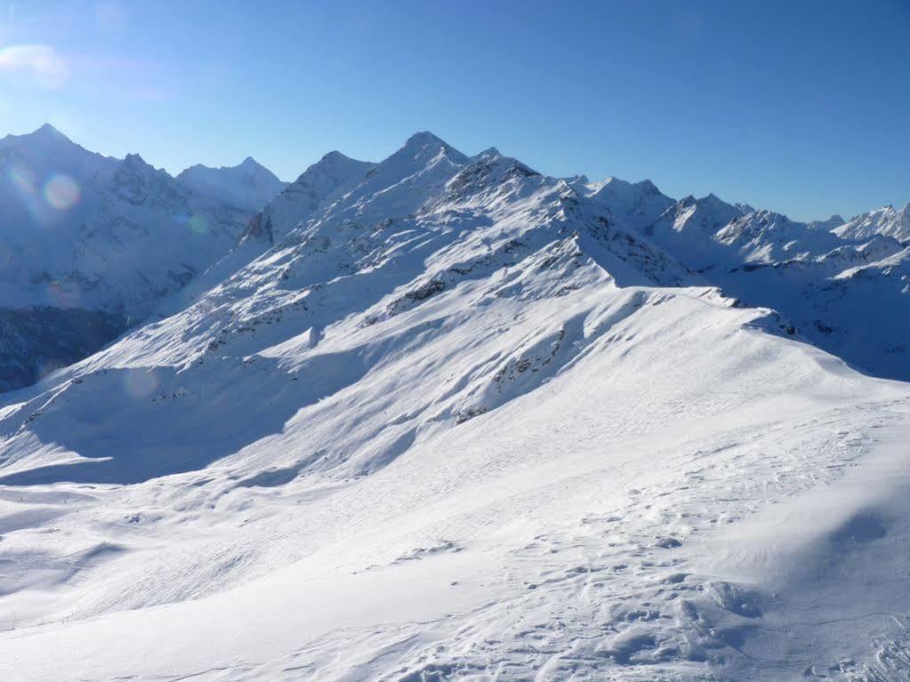 Hotel Le Besso - Swiss Romantic Lodge Zinal Bagian luar foto